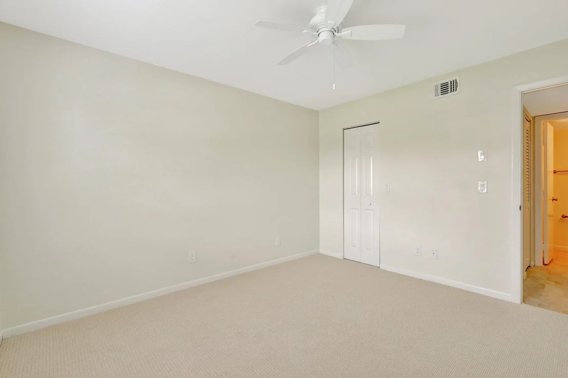 Photo of Unit C at 801 Pinecrest Circle