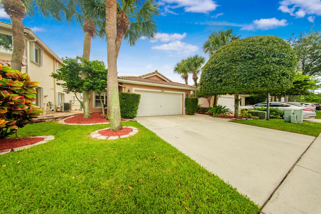 Photo of 6481 Willoughby Circle