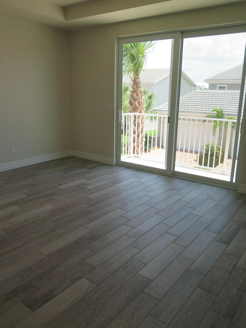 Photo of 1072 Community Drive