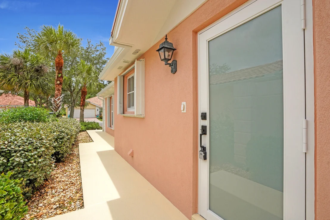 Photo of 889 SW Balmoral Trace