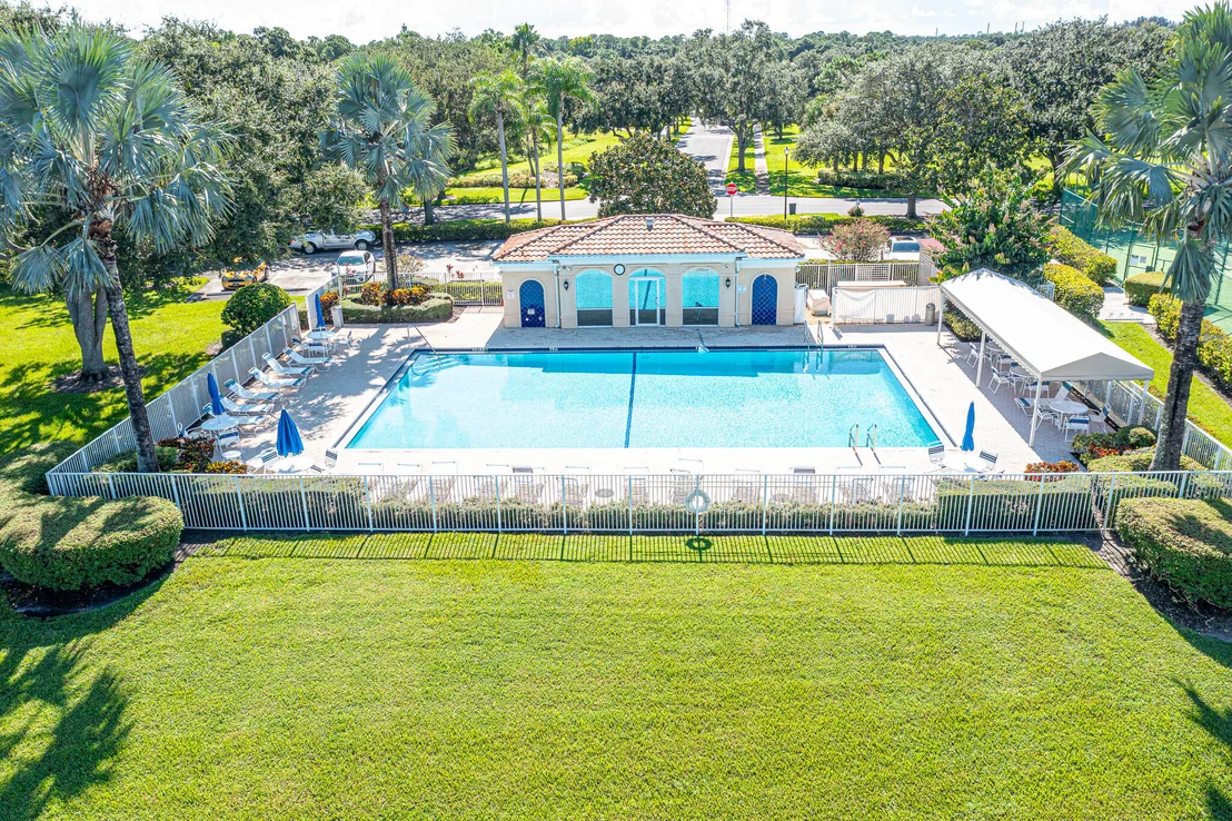 Photo of 876 SW Tamarrow Place