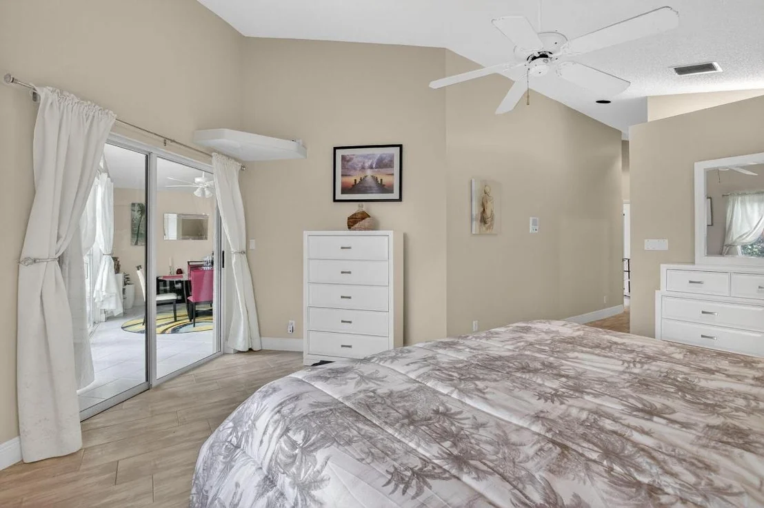 Photo of 6165 Bay Isles Drive