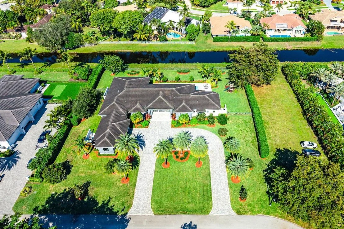 Photo of 6773 Boniello Drive
