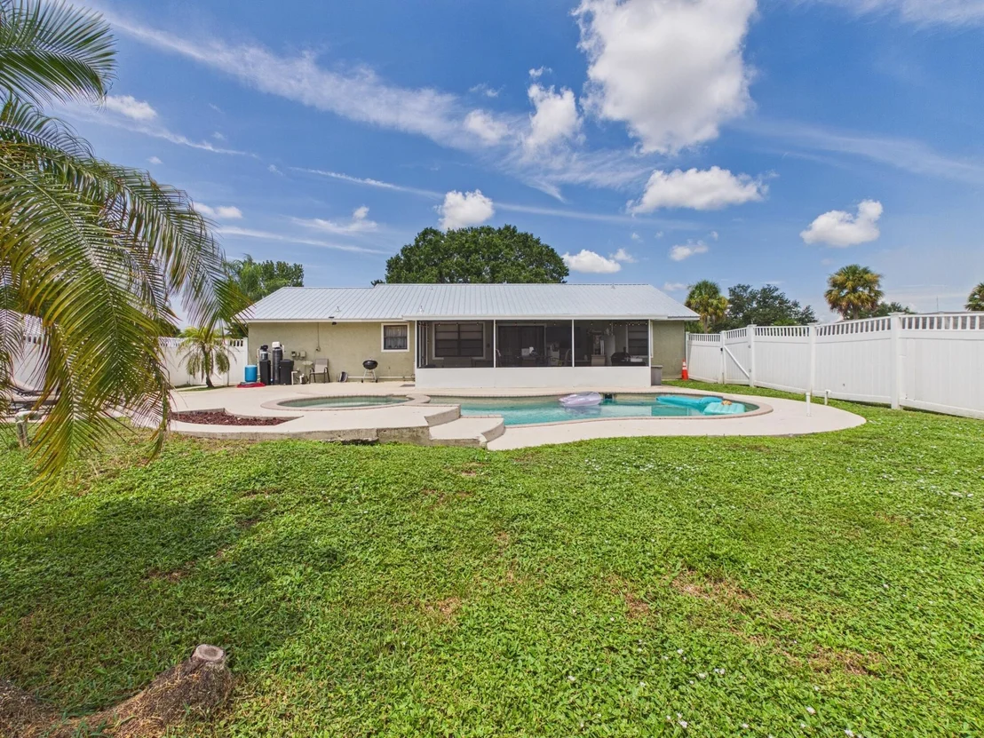 Photo of 1150 SW 85TH Way