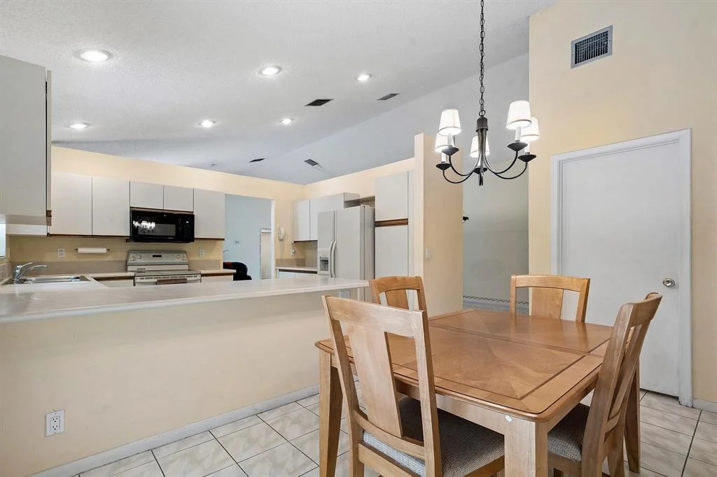 Photo of 9535 Sun Pointe Drive