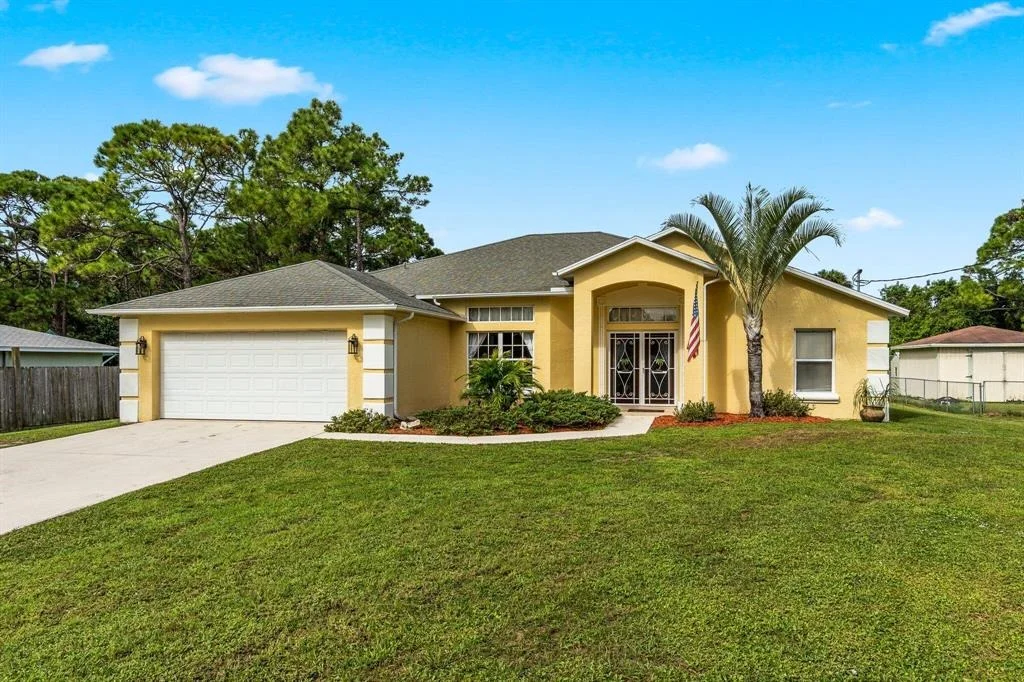 Photo of 5501 Pinetree Drive