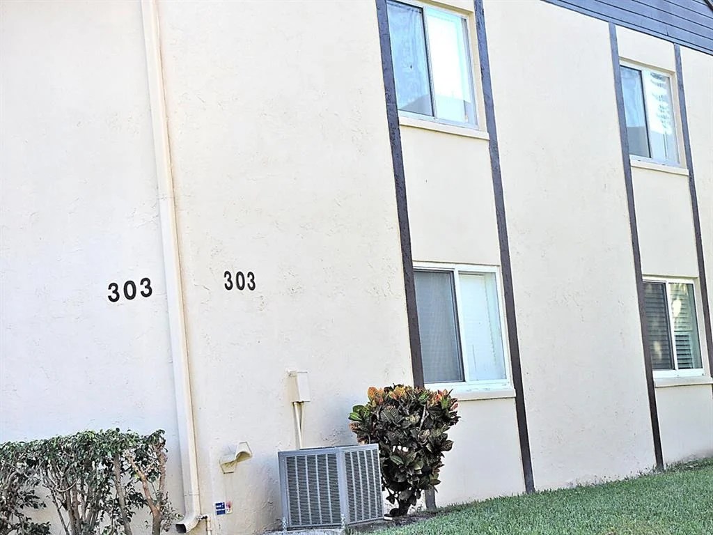 Photo of Unit C1 at 303 Pine Ridge Circle