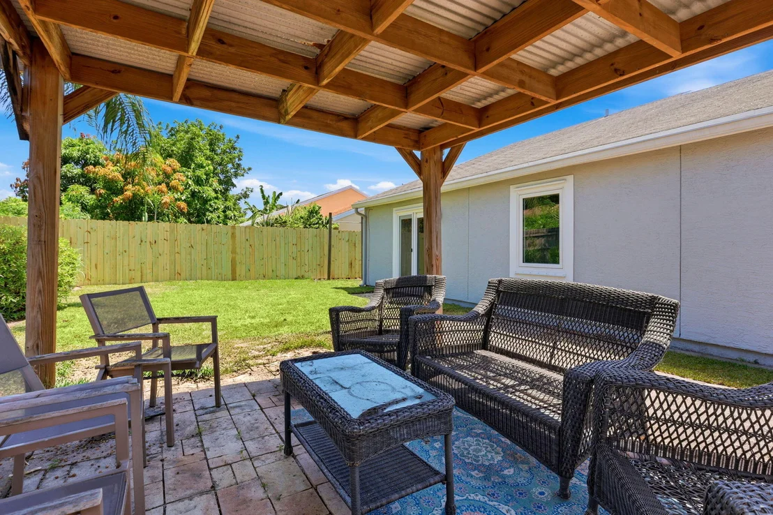 Photo of 7955 Ridgewood Drive