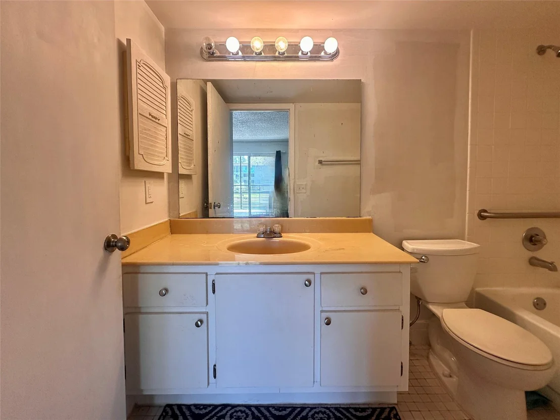 Photo of Unit B2 at 1805 Eleuthera Point