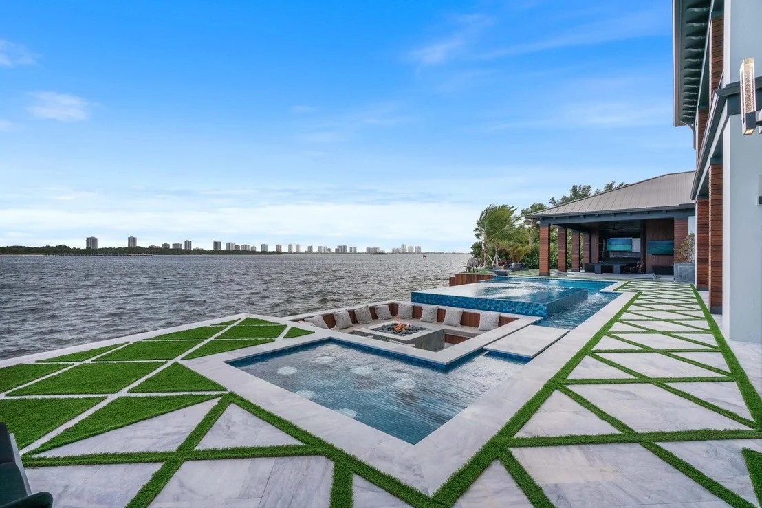 Photo of 712 Lakeside Circle