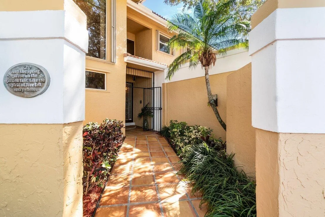 Photo of 1801 Isabel Oeste Road