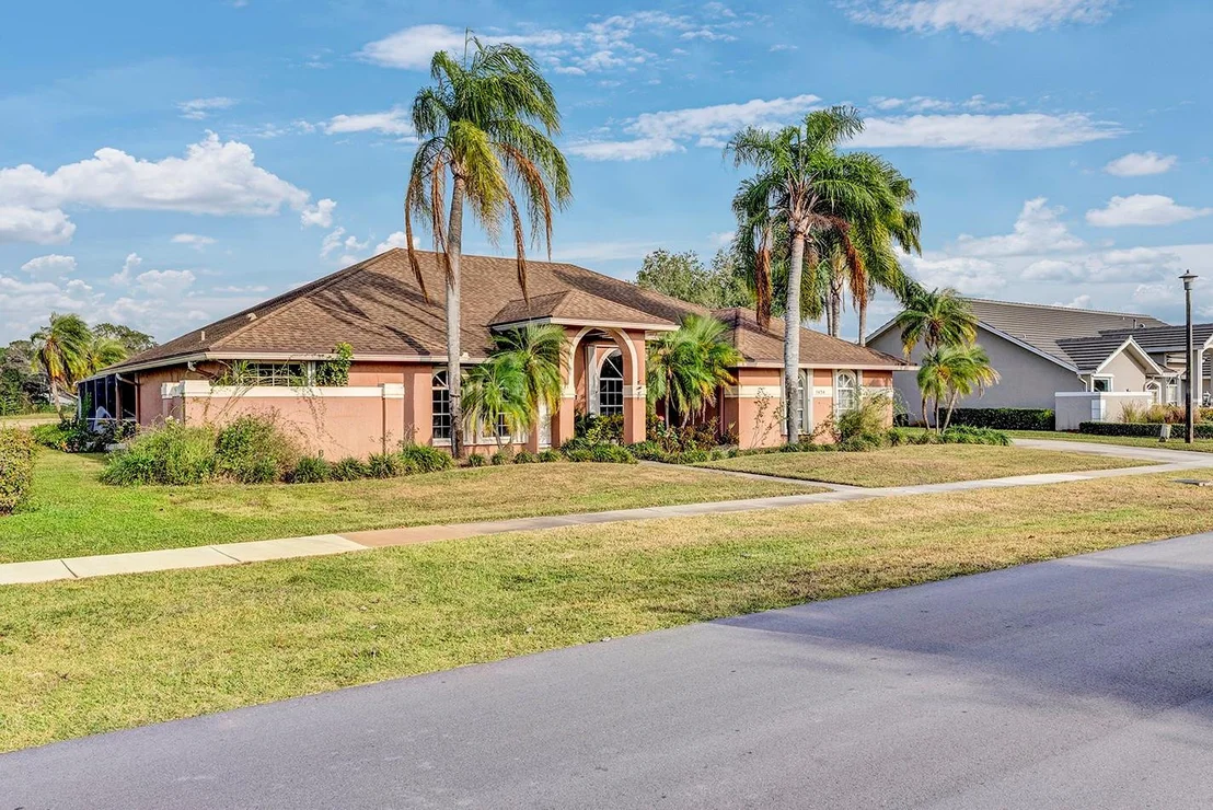 Photo of 1656 Grantham Drive