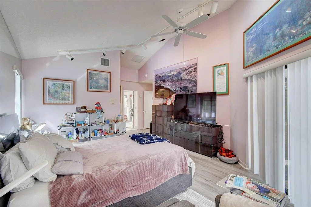 Photo of 20544 Sausalito Drive