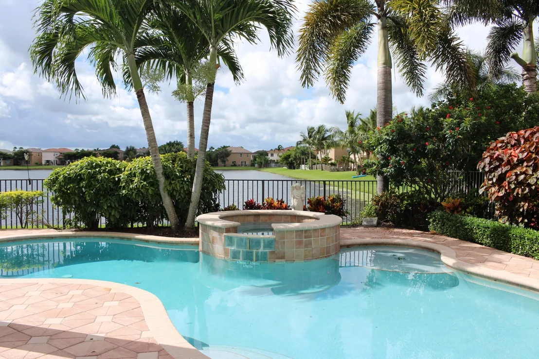 Photo of 1276 Beacon Circle