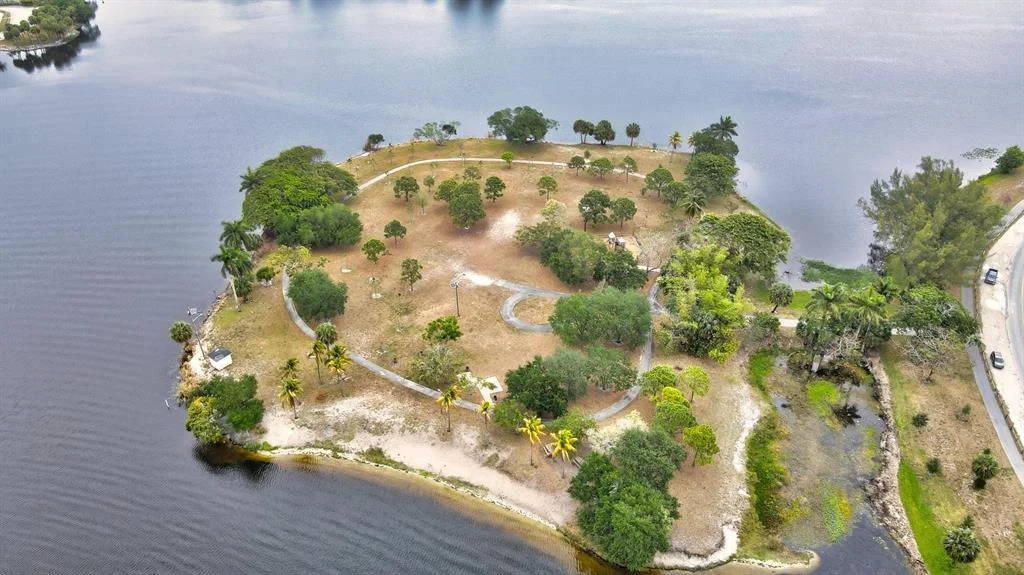 Photo of 719 Snowden Drive