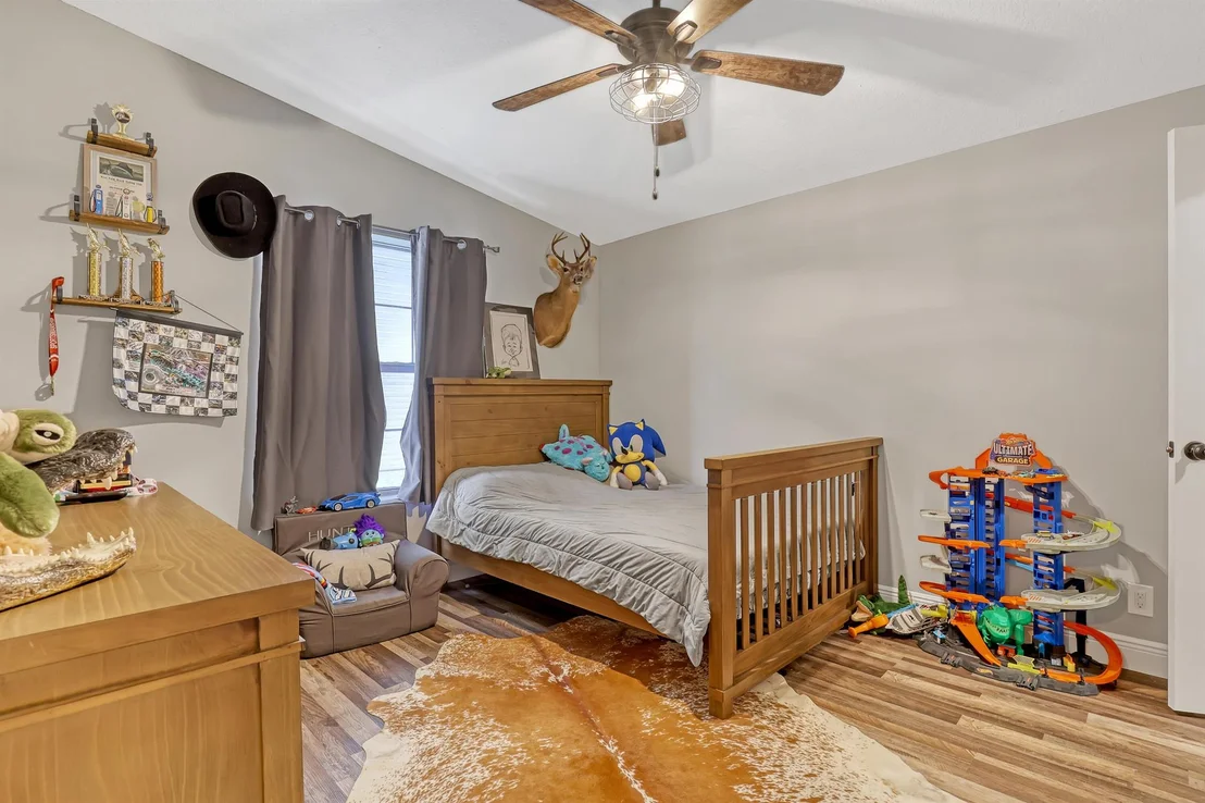 Photo of 15437 76th Road N