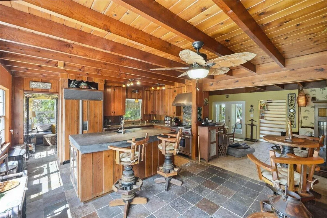 Photo of 6423 Riverland Drive