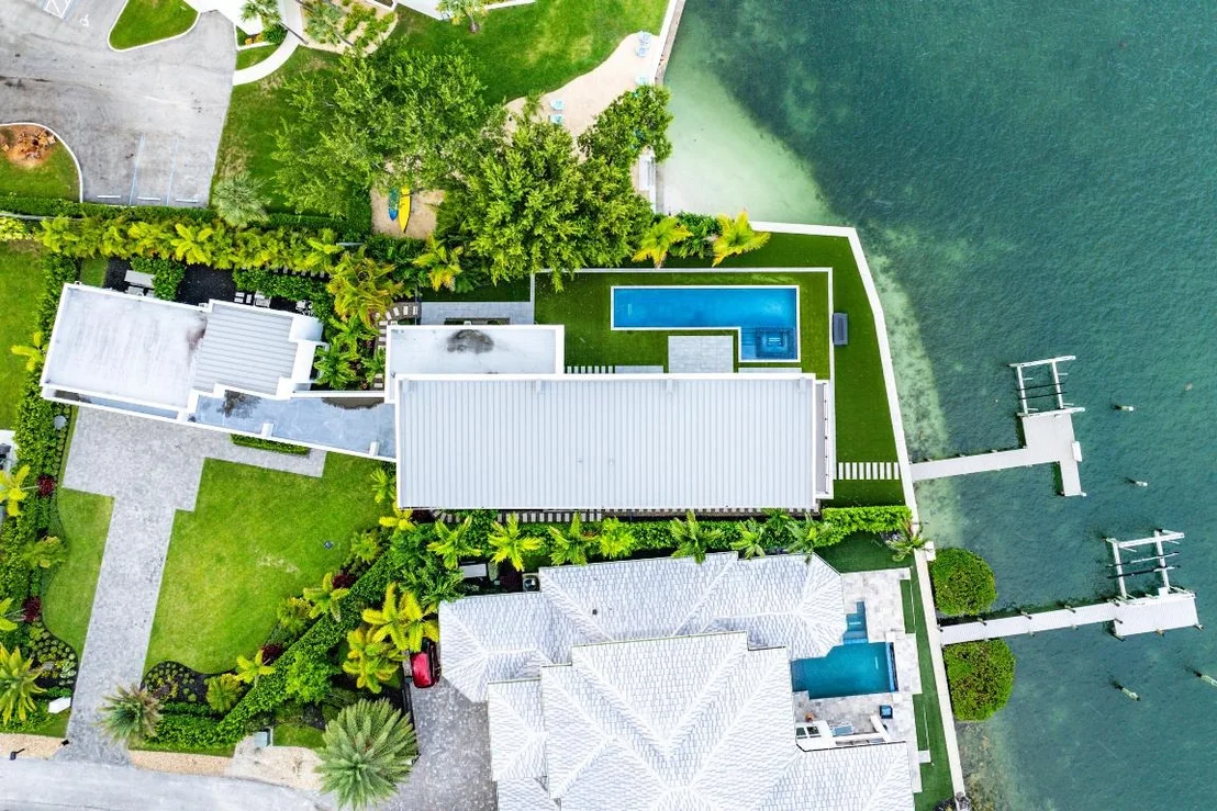 Photo of 3445 Harbor Road N