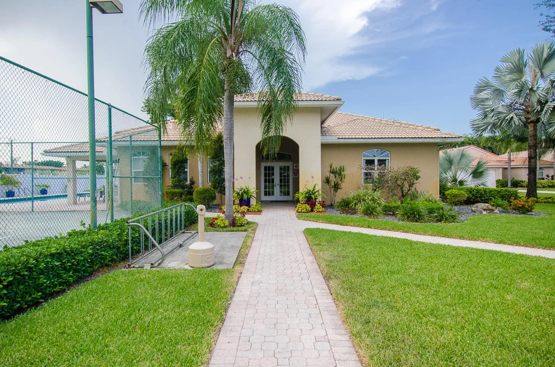 Photo of 5512 Grande Palm Circle