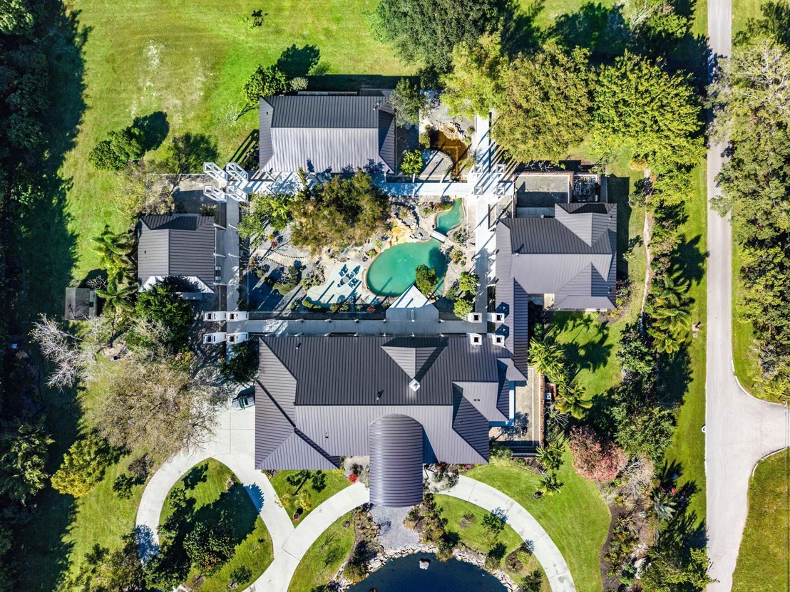 Photo of 8549 SURREY Lane