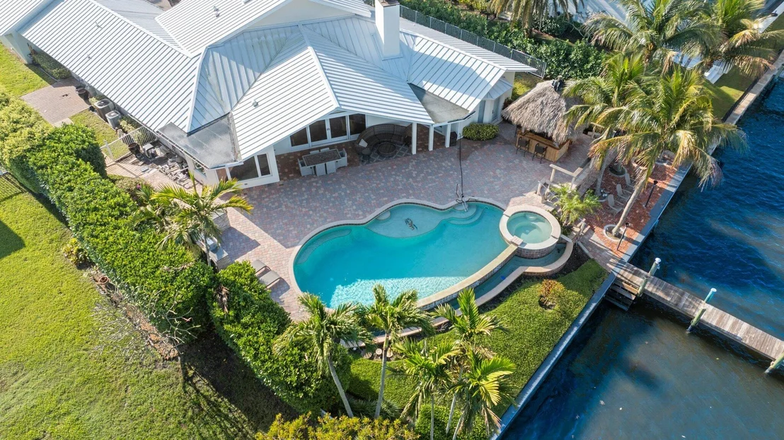Photo of 163 River Drive
