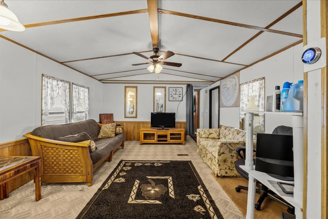 Photo of 324 Mockingbird Avenue