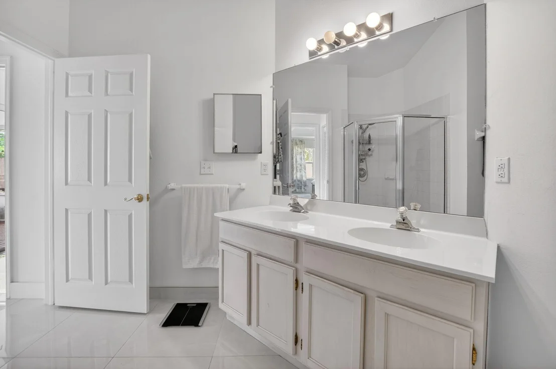Photo of 5501 Grande Palm Circle