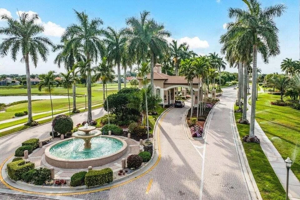 Photo of 6698 Sherbrook Drive