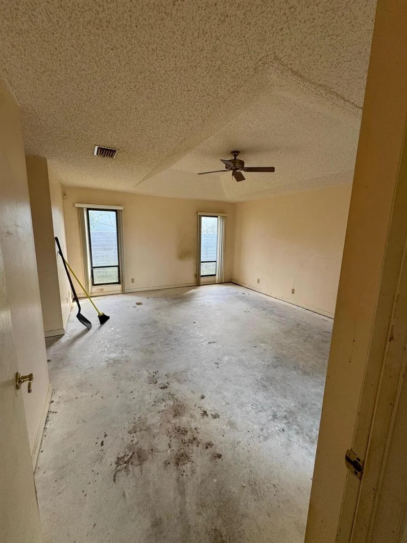 Photo of 702 Enfield Road