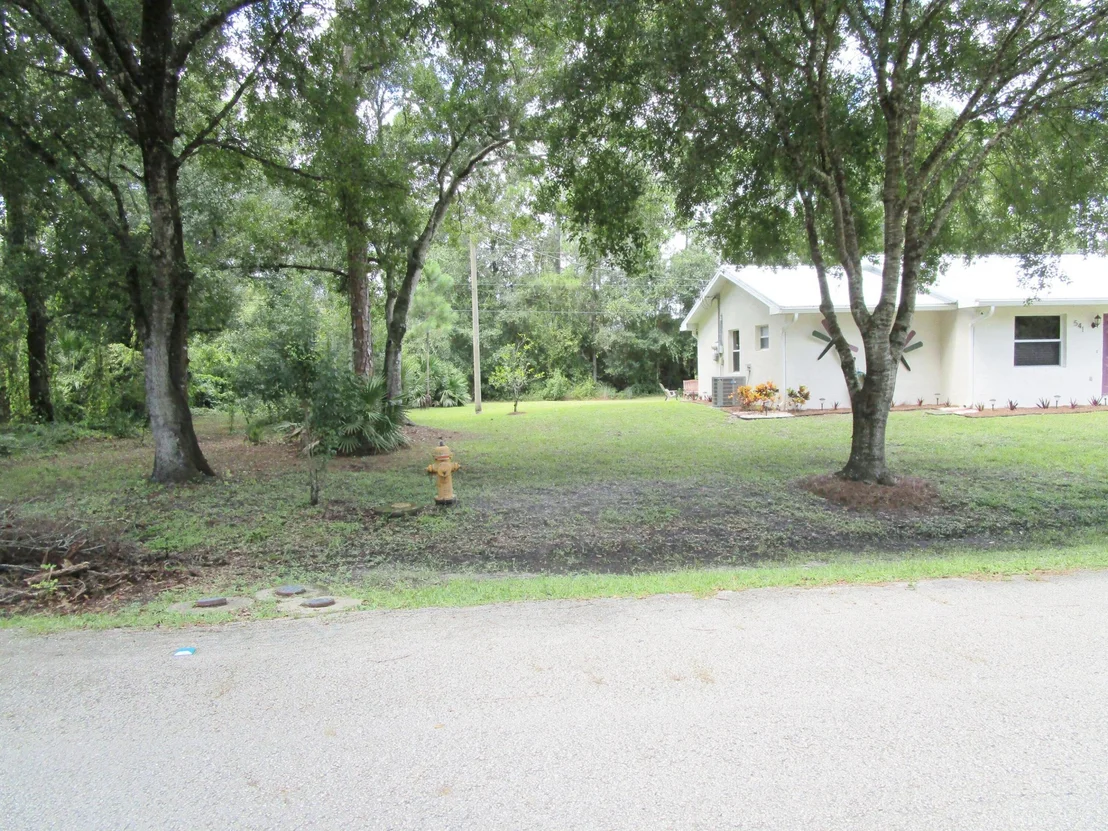 Photo of 541 SE 35th Terrace