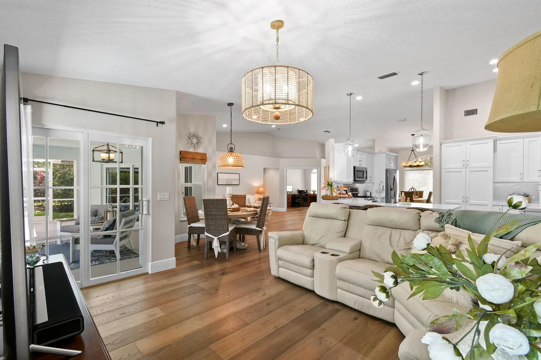 Photo of 274 Crane Point N