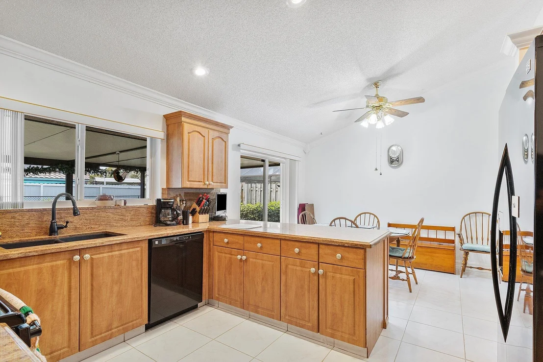 Photo of 9776 Sun Pointe Drive