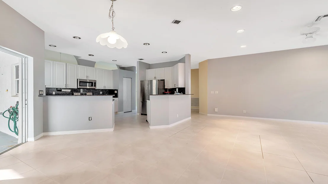 Photo of 11272 Edgewater Circle