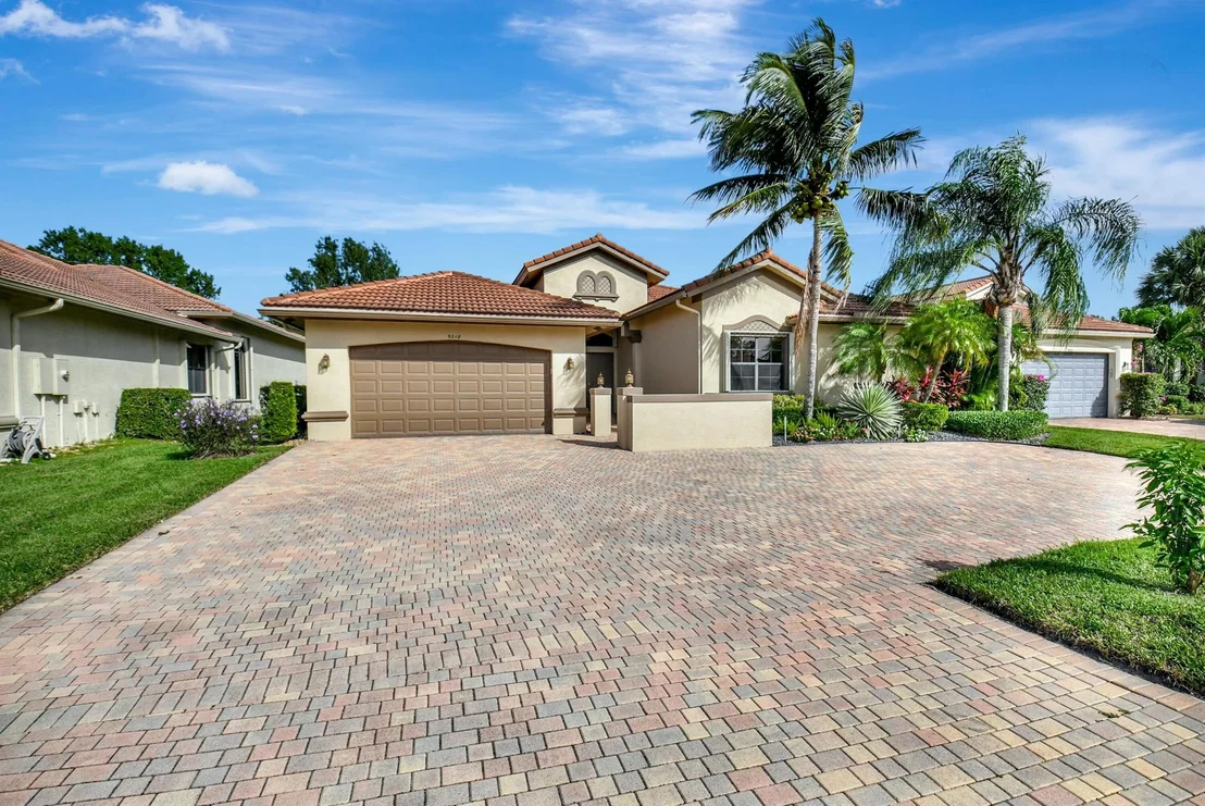 Photo of 9218 Isles Cay Drive