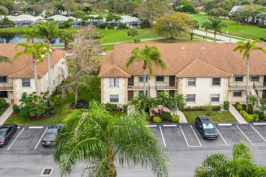 Photo of Unit A at 1501 Pinecrest Circle