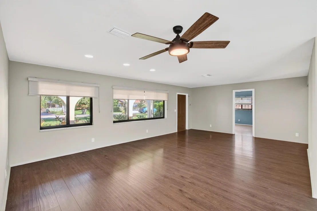 Photo of 714 Heron Drive
