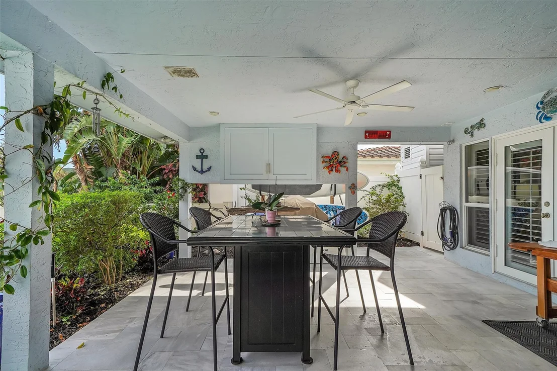 Photo of 340 SE 5th Avenue