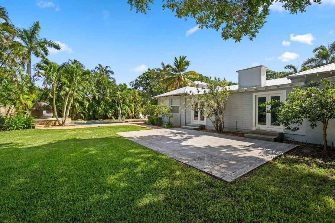 Photo of 920 Hibiscus Lane