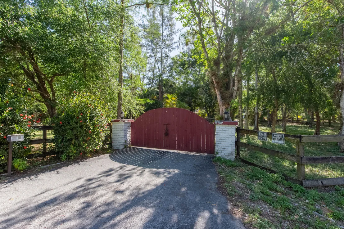 Photo of 748 Rambling Drive Circle
