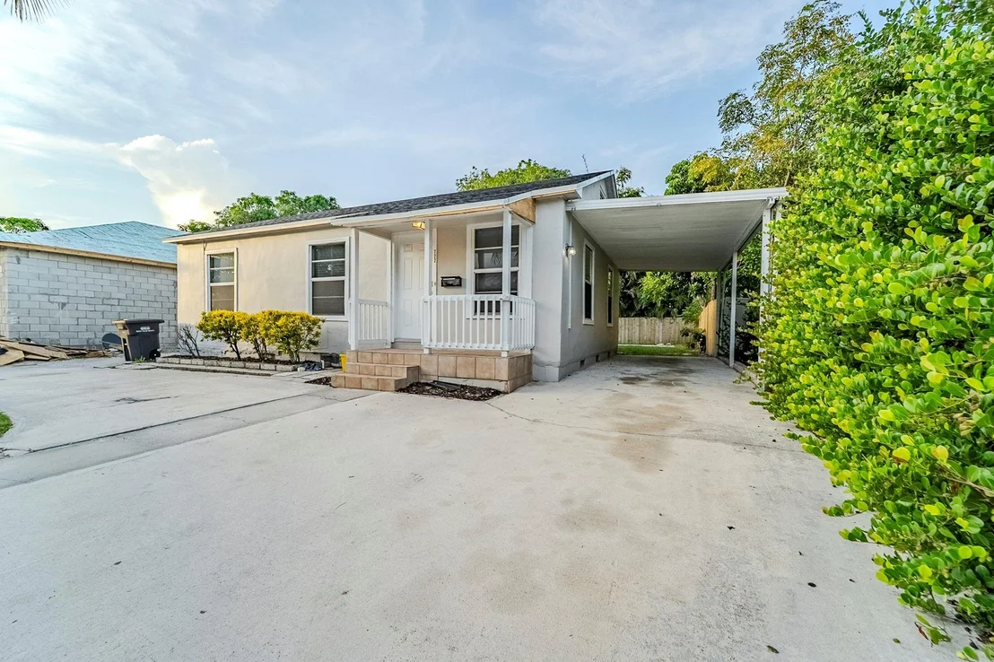 Photo of 722 Forest Hill Boulevard