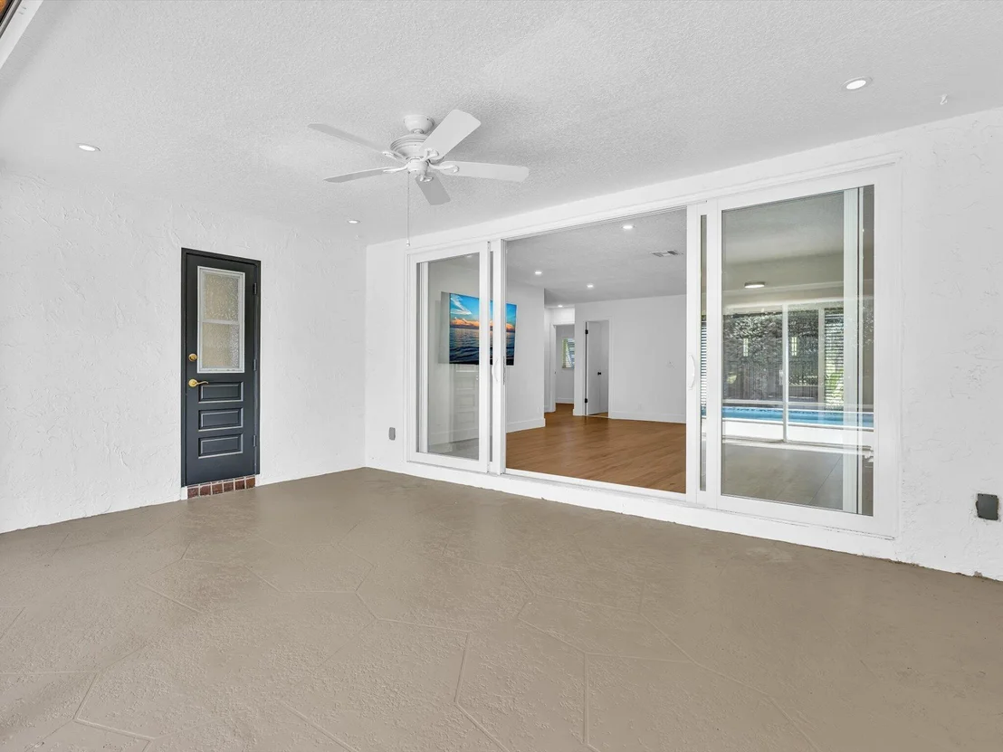 Photo of 3264 Lakeview Drive