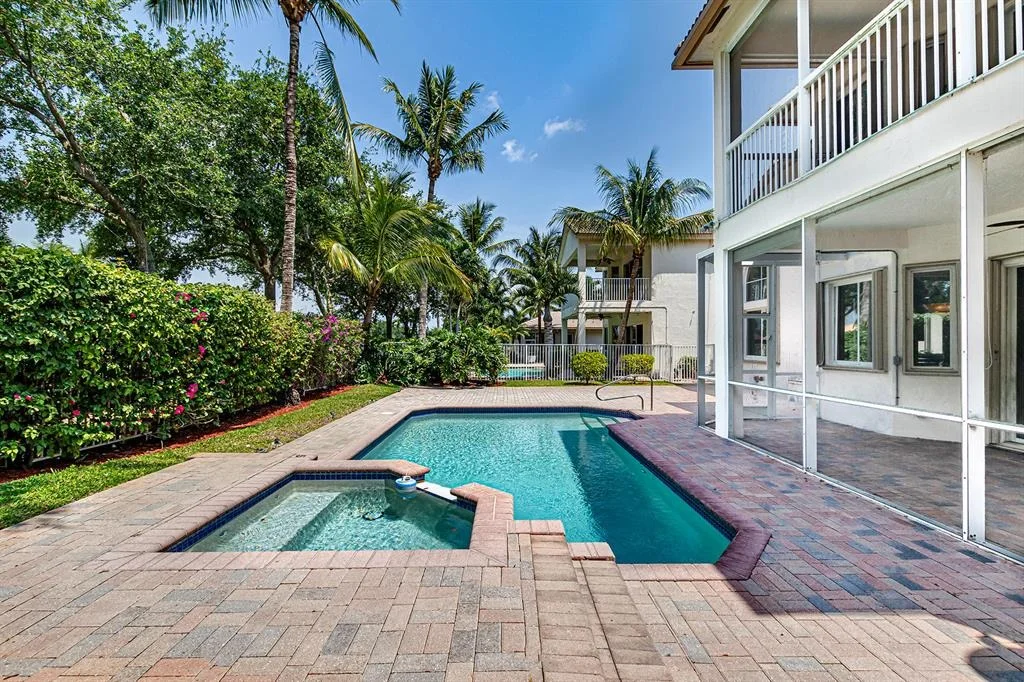 Photo of 4461 Mariners Cove Drive