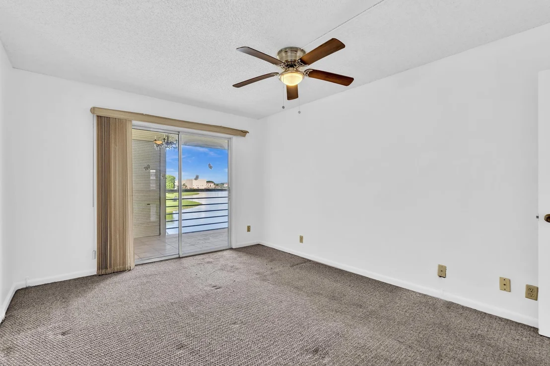 Photo of 3076 Cornwall D