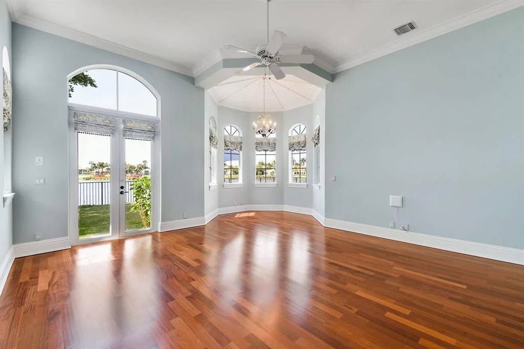 Photo of 652 Hermitage Circle