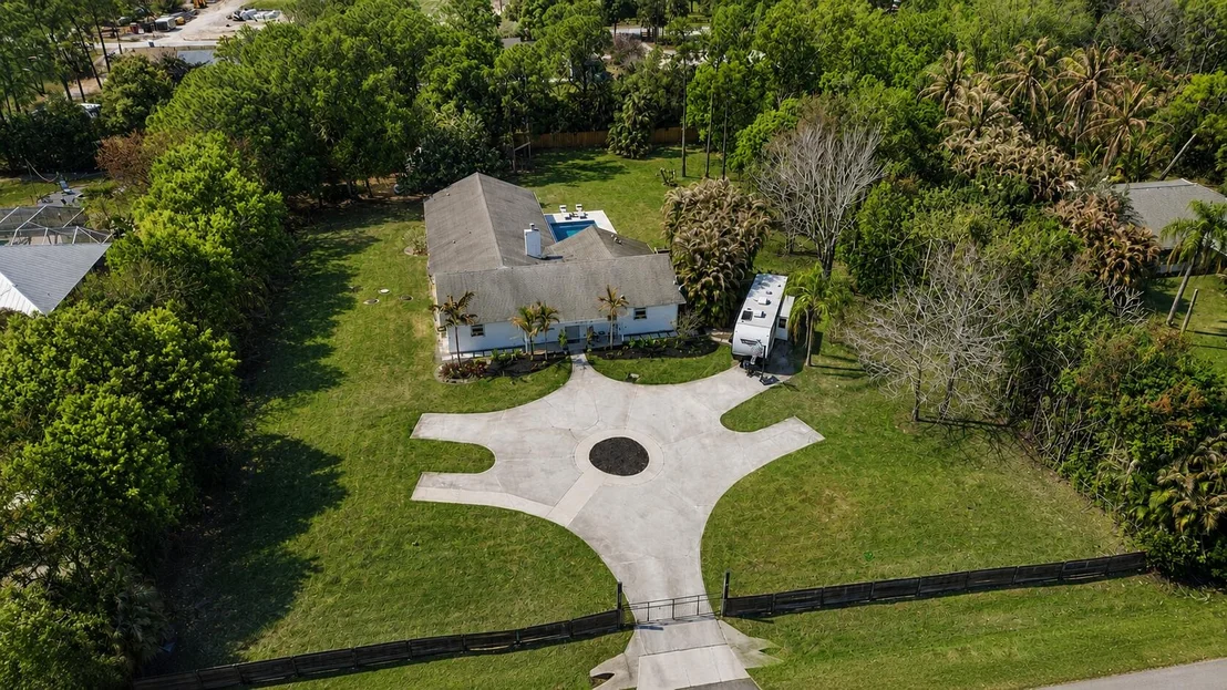 Photo of 17655 Alexander Run