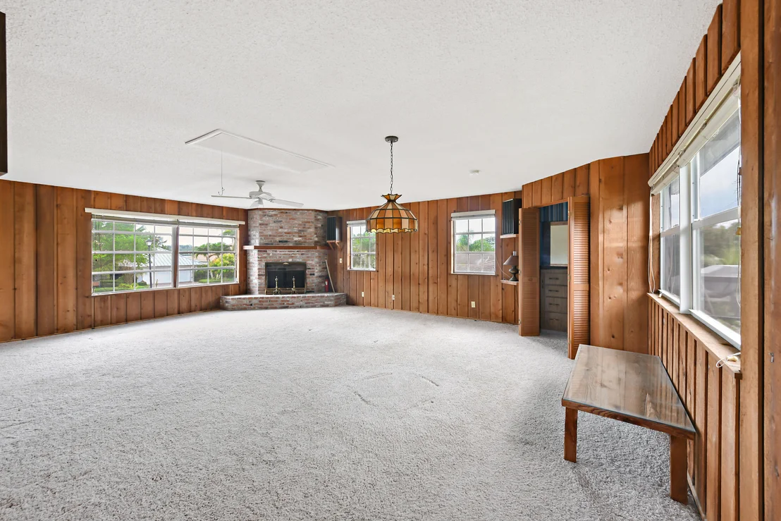 Photo of 324 River Drive