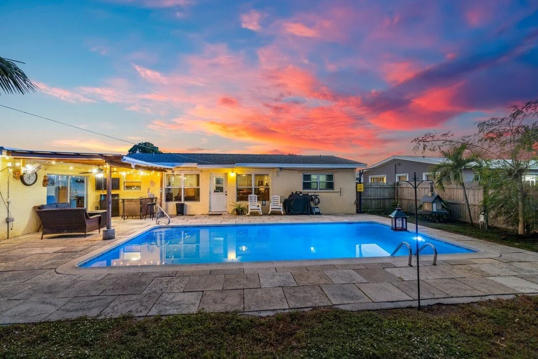 Photo of 1413 Crest Drive