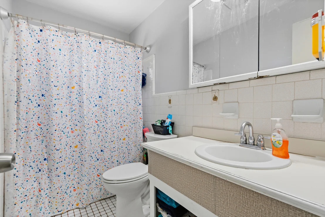 Photo of 520 SE Dolphin Drive