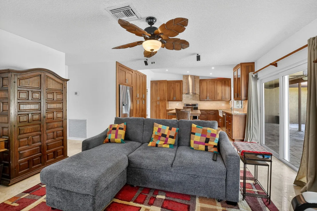 Photo of 20876 Sugarloaf Lane