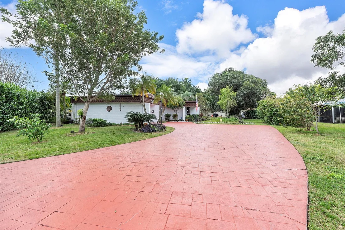 Photo of 5502 Mulberry Drive